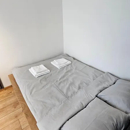 Sunny Danube Quay Luxe