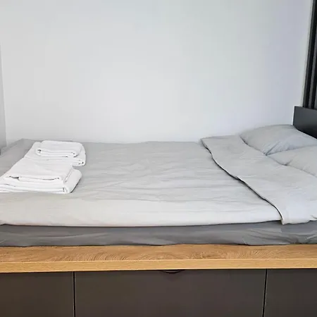 Sunny Danube Quay Luxe Appartement