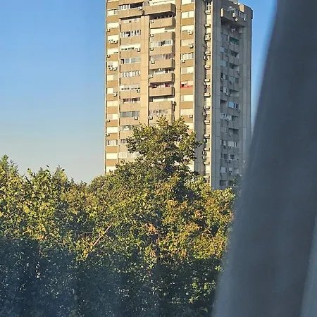 Sunny Danube Quay Luxe Appartement